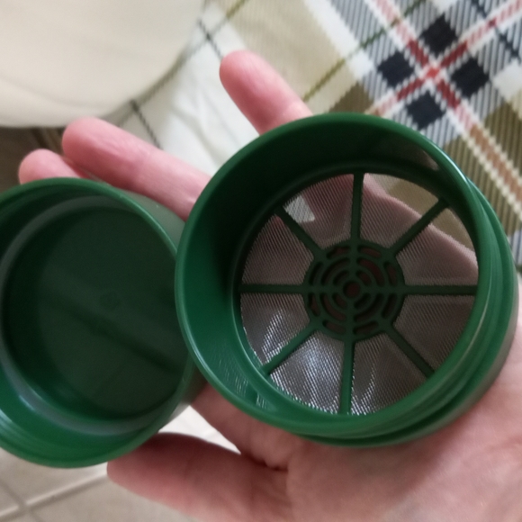 Alexander Keith's plastic water/beer infuser - Picture 2 of 4